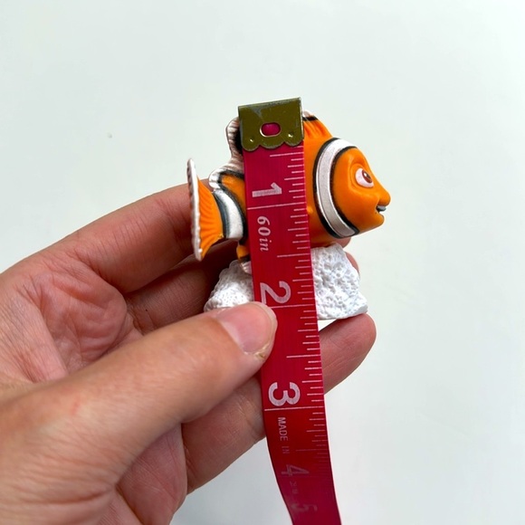 Disney Finding Nemo Orange Clownfish Figurine Action Figure - Picture 4 of 4